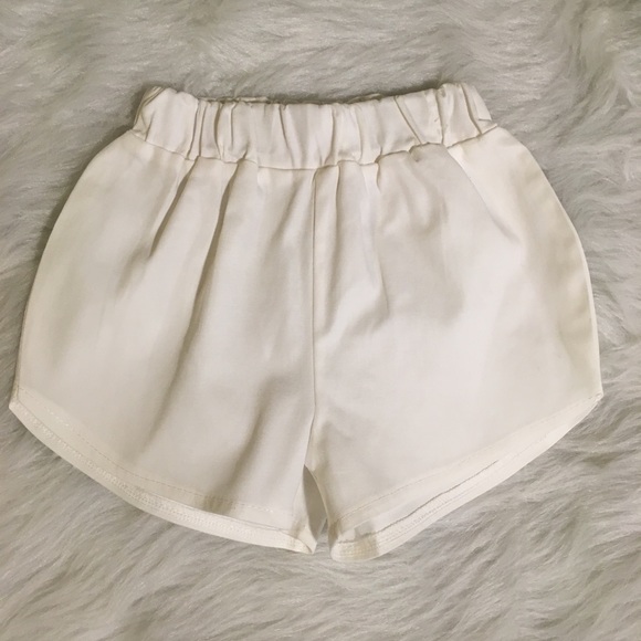 Girl’s Summer Yellow Shirt and Shorts - Picture 5 of 5